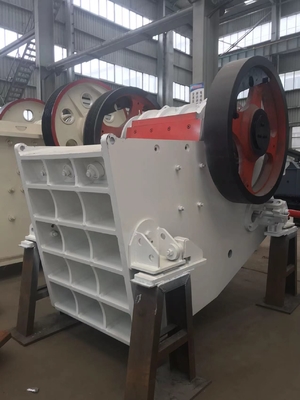 Symons Cone Jaw Crusher เครื่องยุโรปประเภท Rock Hammer Crusher C125