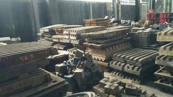 H3244 Jaw Stone Crusher อะไหล่แมงกานีส Crusher Liners สำหรับ Crushing Rock