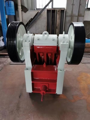 15Kw Jaw Crusher Machine 5-20 TPH Mining เครื่องบดหินขนาดเล็ก PE250 * 400