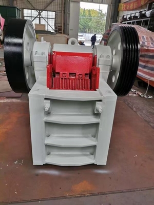 15Kw Jaw Crusher Machine 5-20 TPH Mining เครื่องบดหินขนาดเล็ก PE250 * 400