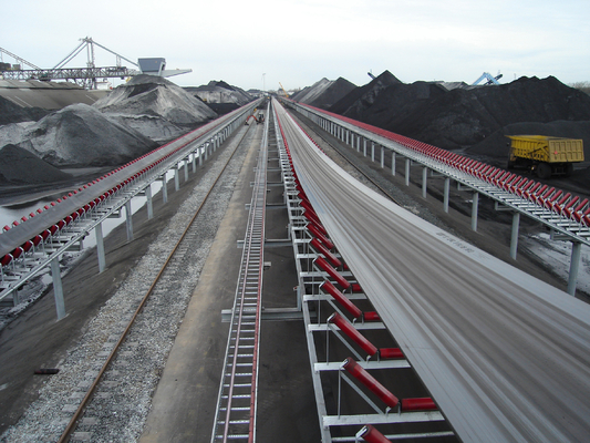 สายพานลำเลียงสายพานลำเลียง 4 หรือ 5 ชั้นสำหรับโรงโม่หิน