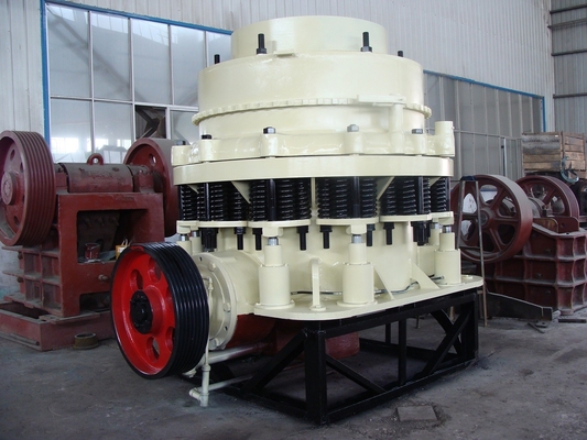 PYB 1750 185Kw Aggregate Cone Crusher Machine ขนาดป้อน 215 มม. สำหรับการก่อสร้างถนน