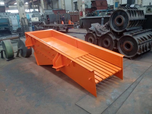 800mm Unbalanced Motor Vibrating Feeder Machine 7.5Kw*2 สำหรับเหมืองหินบด Line