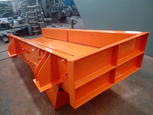 800mm Unbalanced Motor Vibrating Feeder Machine 7.5Kw*2 สำหรับเหมืองหินบด Line