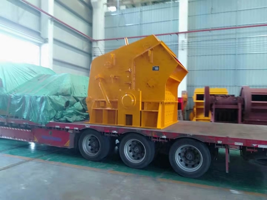 30-50 TPH Ore Impact Crusher Machine ในโรงงานปูนซีเมนต์ PF1007 2400 × 2250 × 2620mm