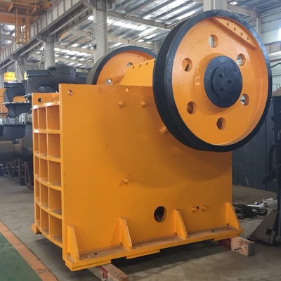 110Kw Mining Jaw Crusher Machine PEX 300x1300 PE Series สีเทาขาว