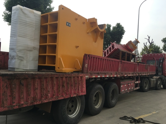 โรงโม่หินที่สมบูรณ์หินแกรนิตหินปูนแบบพกพากรวดบด ISO CE ได้รับการอนุมัติ