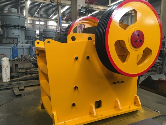 30Kw PE400 * 600 เครื่องบดกรวยแบบเคลื่อนที่, เครื่องบดหินหลัก 36 24