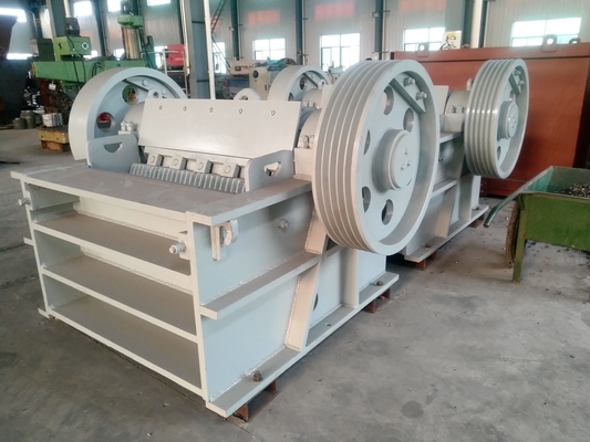 เครื่องบดกราม 37Kw PE400 * 600 เครื่องบดหินขนาดใหญ่