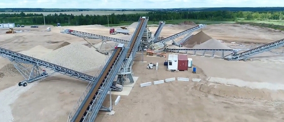 Fixed Tripper V Shaped Belt Conveyor Coal Clay เคลื่อนย้ายได้ปรับความสูงได้