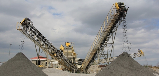 Multi Function Stacking Transfer Belt Conveyor B650 บริการขนถ่ายสินค้าจำนวนมาก