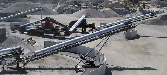 สายพานลำเลียงที่ทนไฟน้ำมัน 440V เหมืองซีเมนต์เหมืองหิน