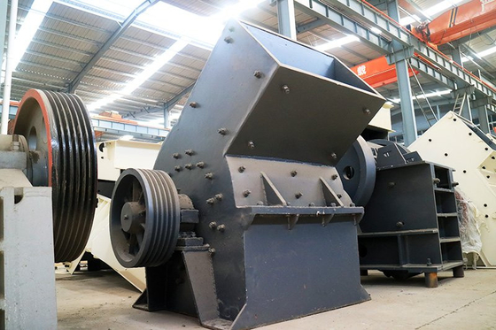 มินิมือถือดีเซลค้อน Crusher แบบพกพาหินเกลือหินปูนถ่านหินแร่ทอง