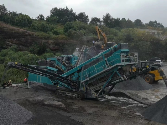 500 TPH Used Mobile Crusher 550SR Track Mounted เครื่องบดหินมือสองผลิตในปี 2020