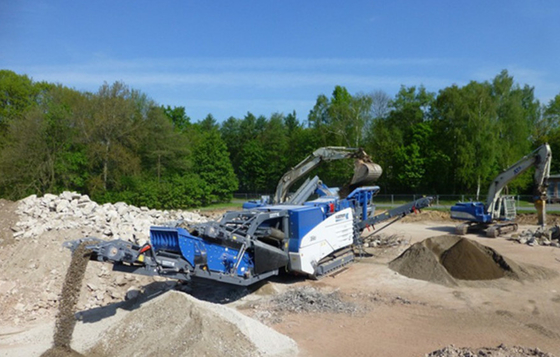 330t / H ใช้มือถือ Crusher 200 TPH MR110ZI EVO2 หน้าจอสั่นมือถือผลิตในประเทศเยอรมนี